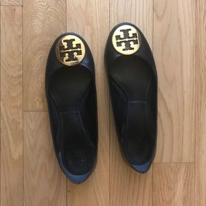 Tory Burch Black reva flats with gold. Size 9.5